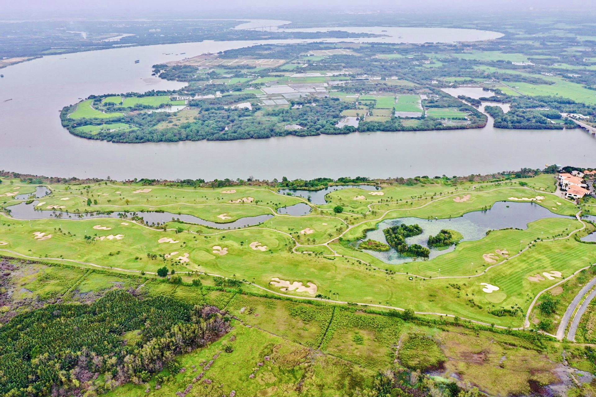 Sân Golf 18 lổ nằm trên Đảo swan bay